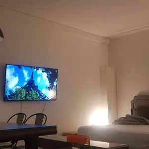 Appart hôtel Charming Loft - Tour Eiffel/ Rue Cler, Paris