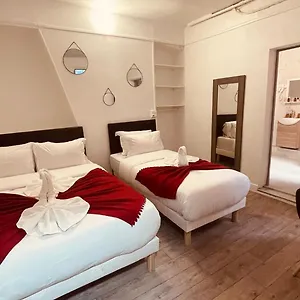 Hotel Louvain, Parigi